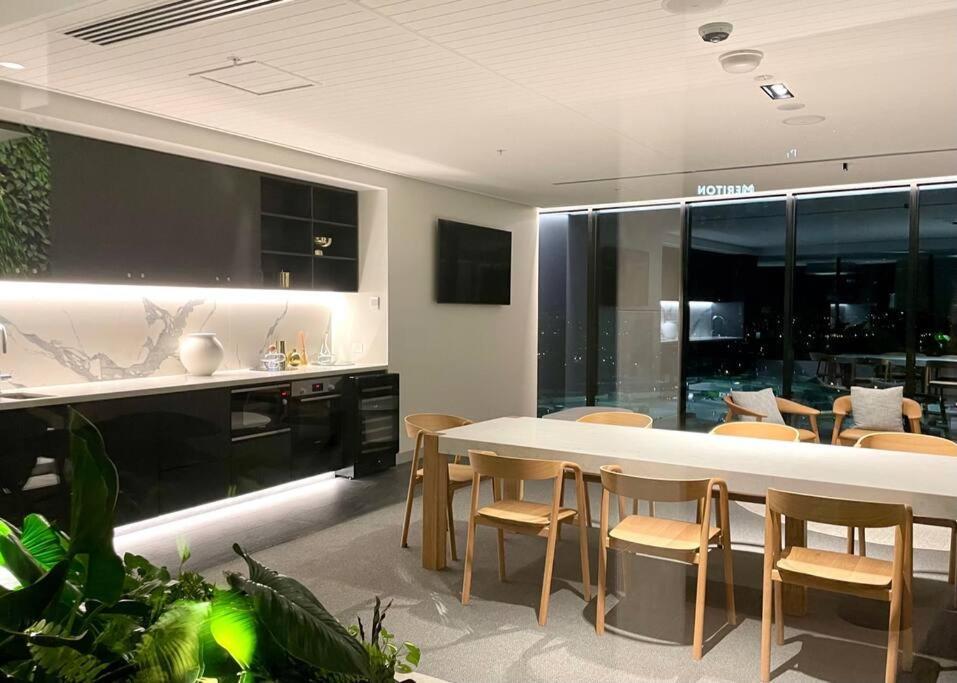 Stunning Riverview 1Bedroom Serviced Apt Gold Coast Exterior photo